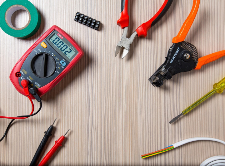 electrician wiring tools repair london