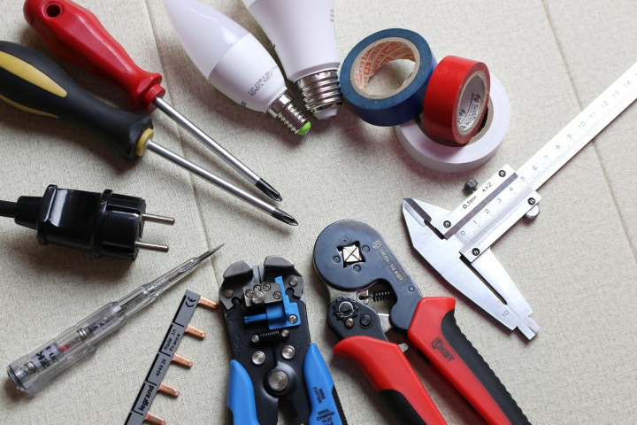 electrician wiring tools repair london