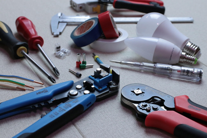 electrician wiring tools repair london